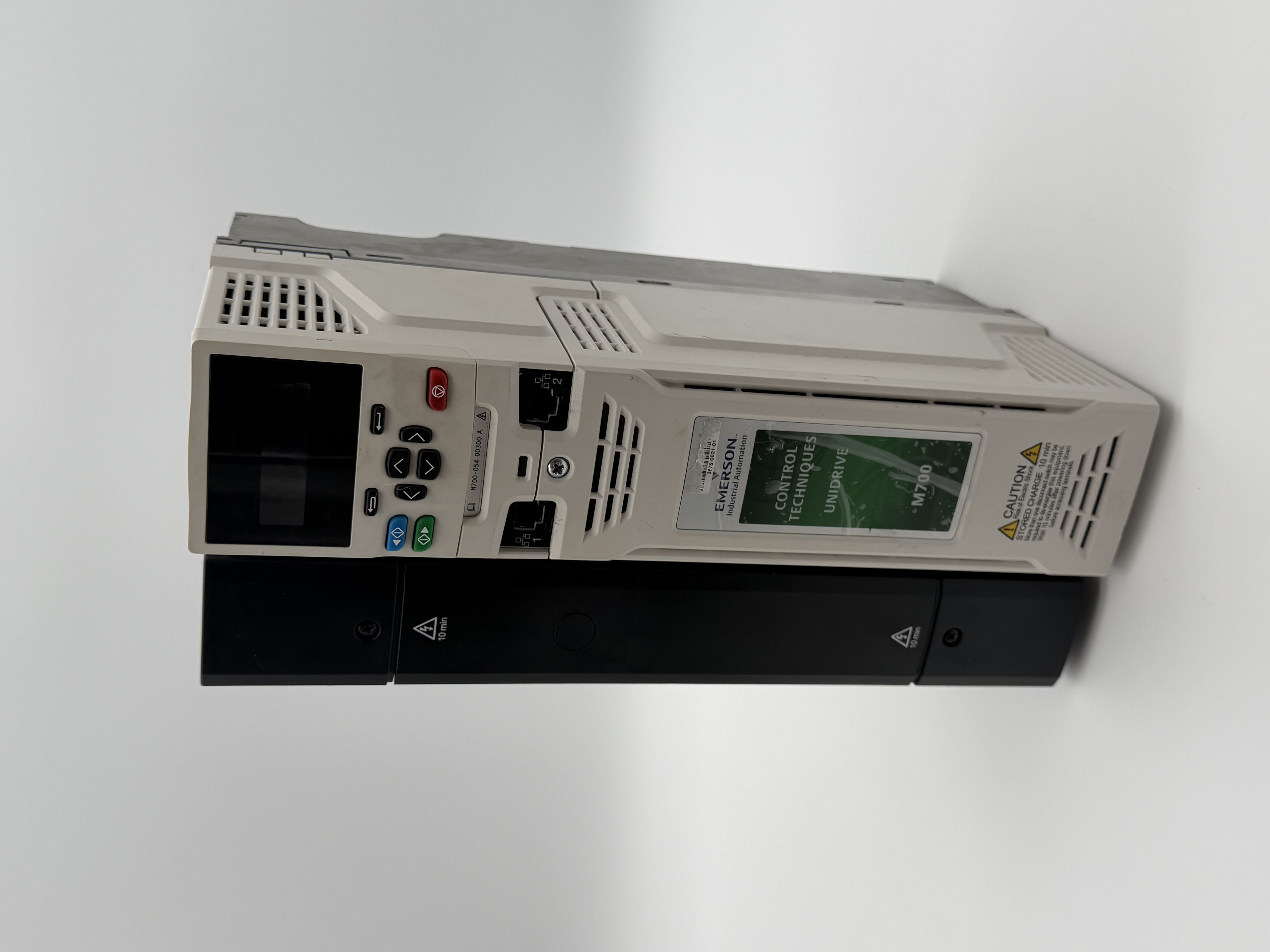 EMERSON M700-054 00300 / UNIDRIVE M700 WITH KEYPAD