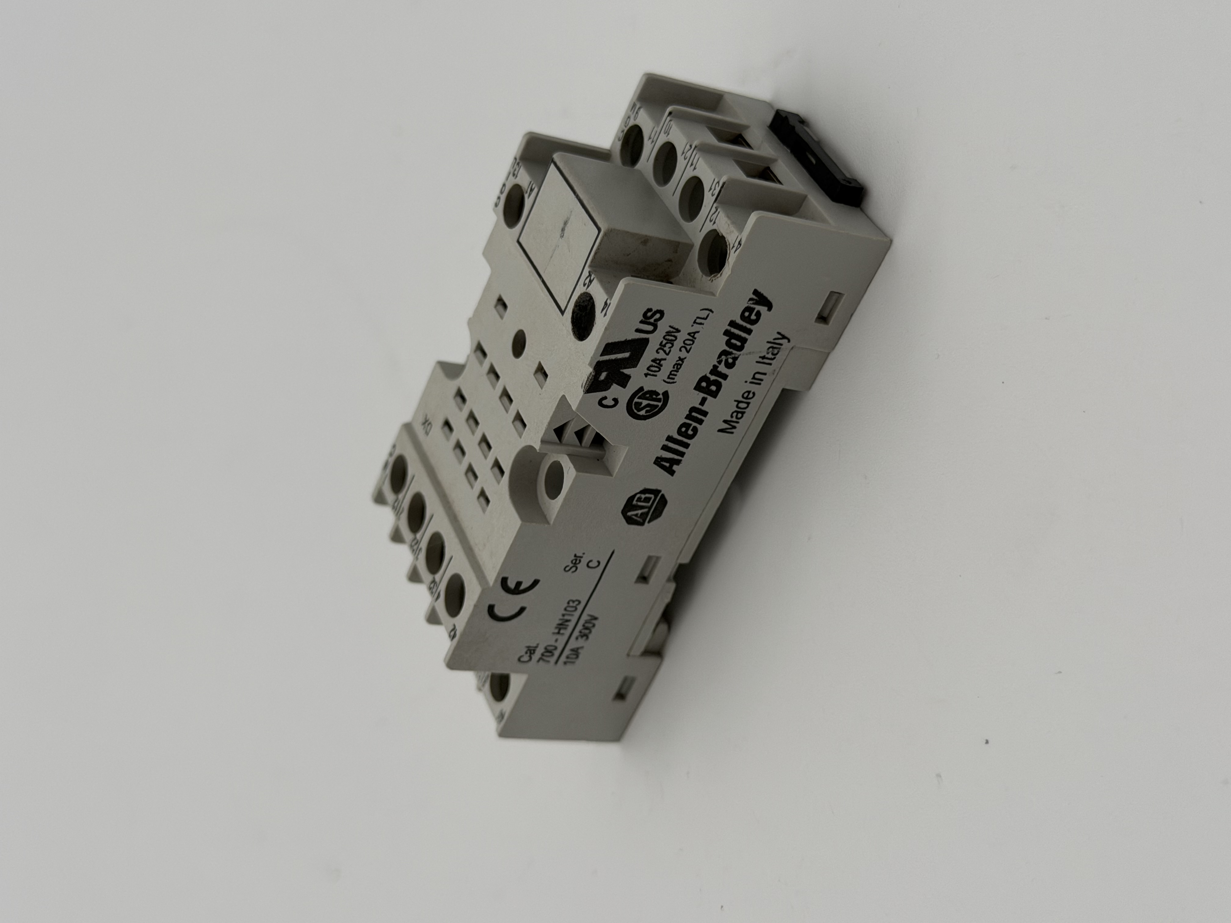 700-HN103