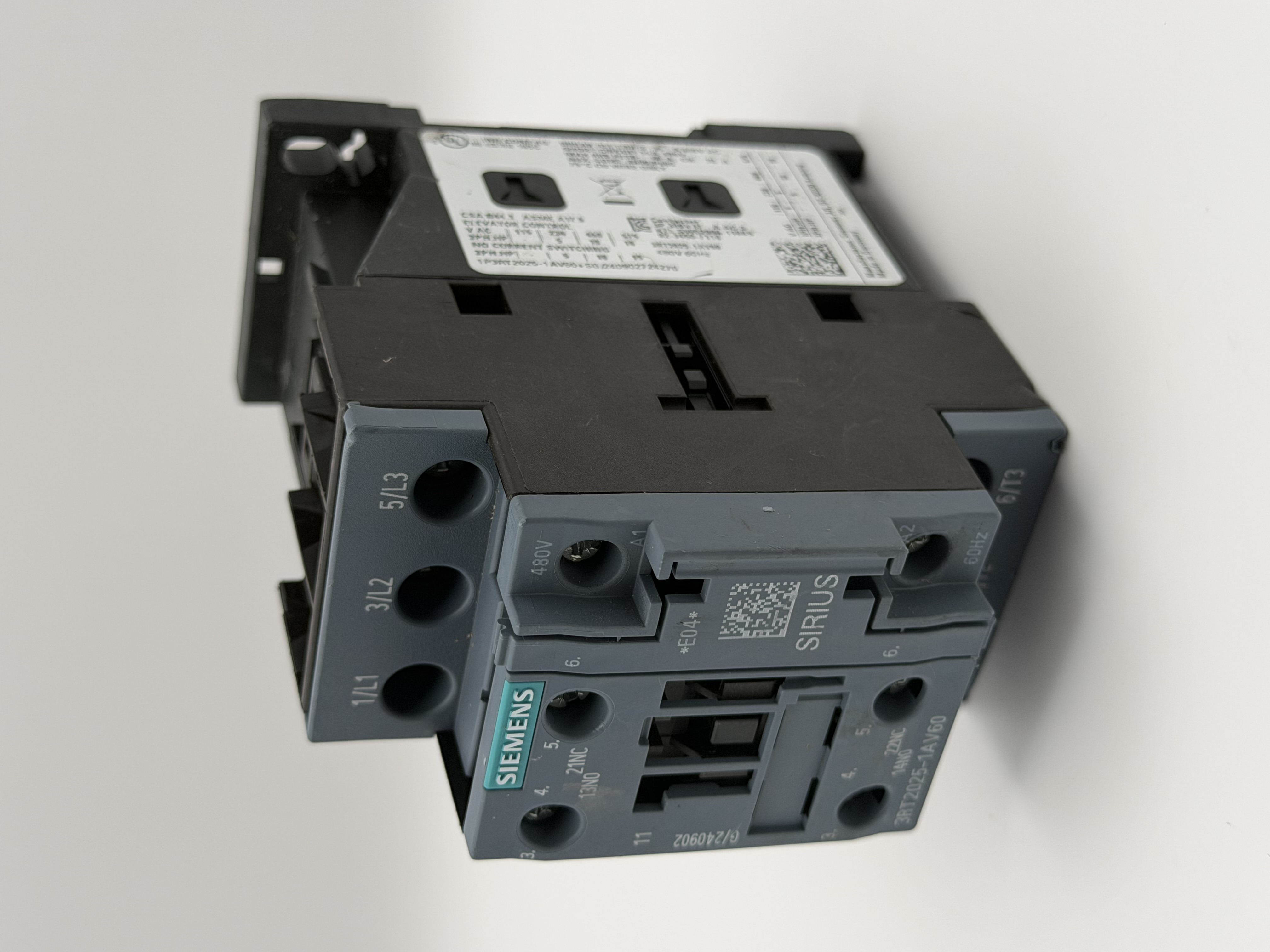 3RT2025-1AV60