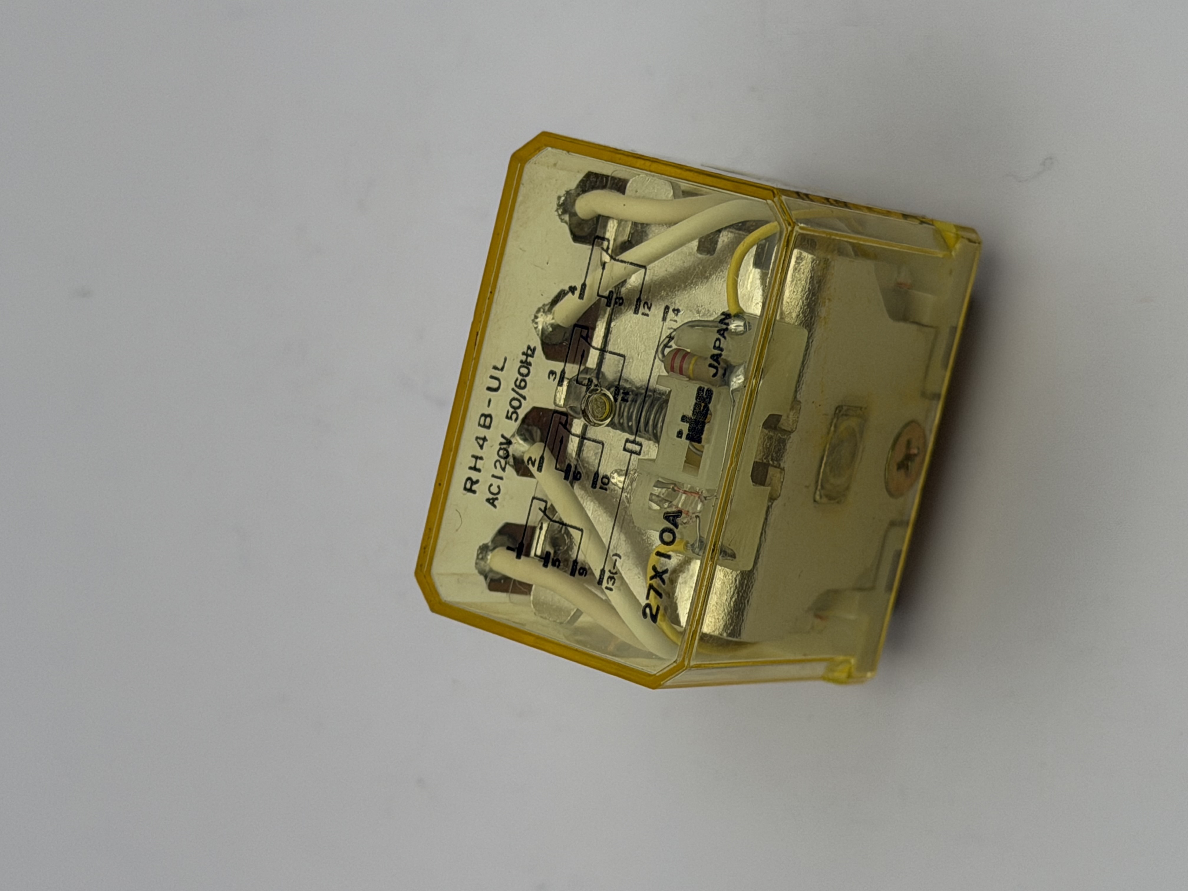 RH4B-UL 120VAC 10A 4PDT 14-Pin General Purpose Plug-In Relay Japan
