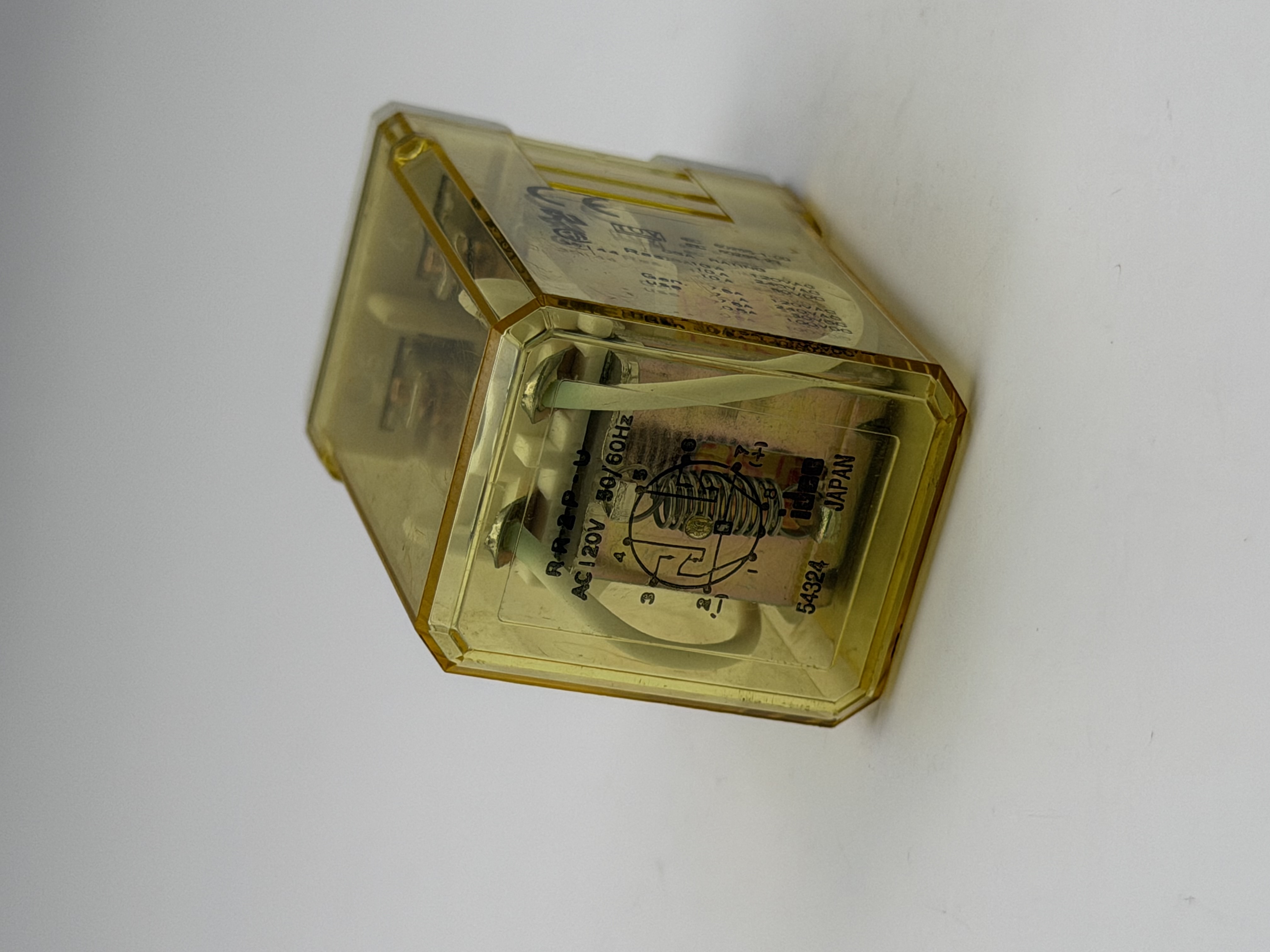 RR2P-U AC120V 120VAC DPDT 8-Pin General Purpose Plug-In Relay Japan