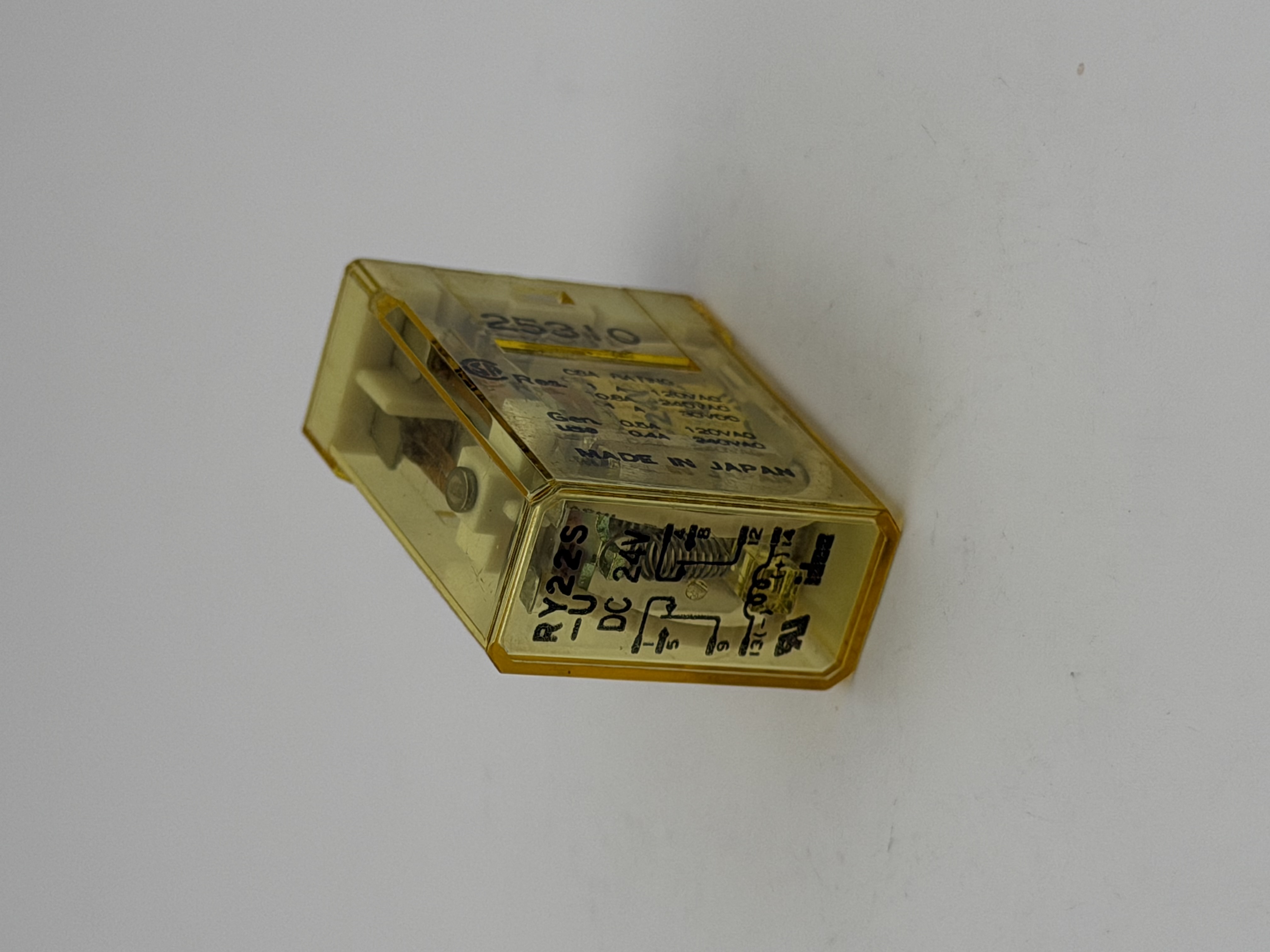 IZUMI RY22S DC24V 24VDC DPDT 8-Pin General Purpose Plug-In Relay