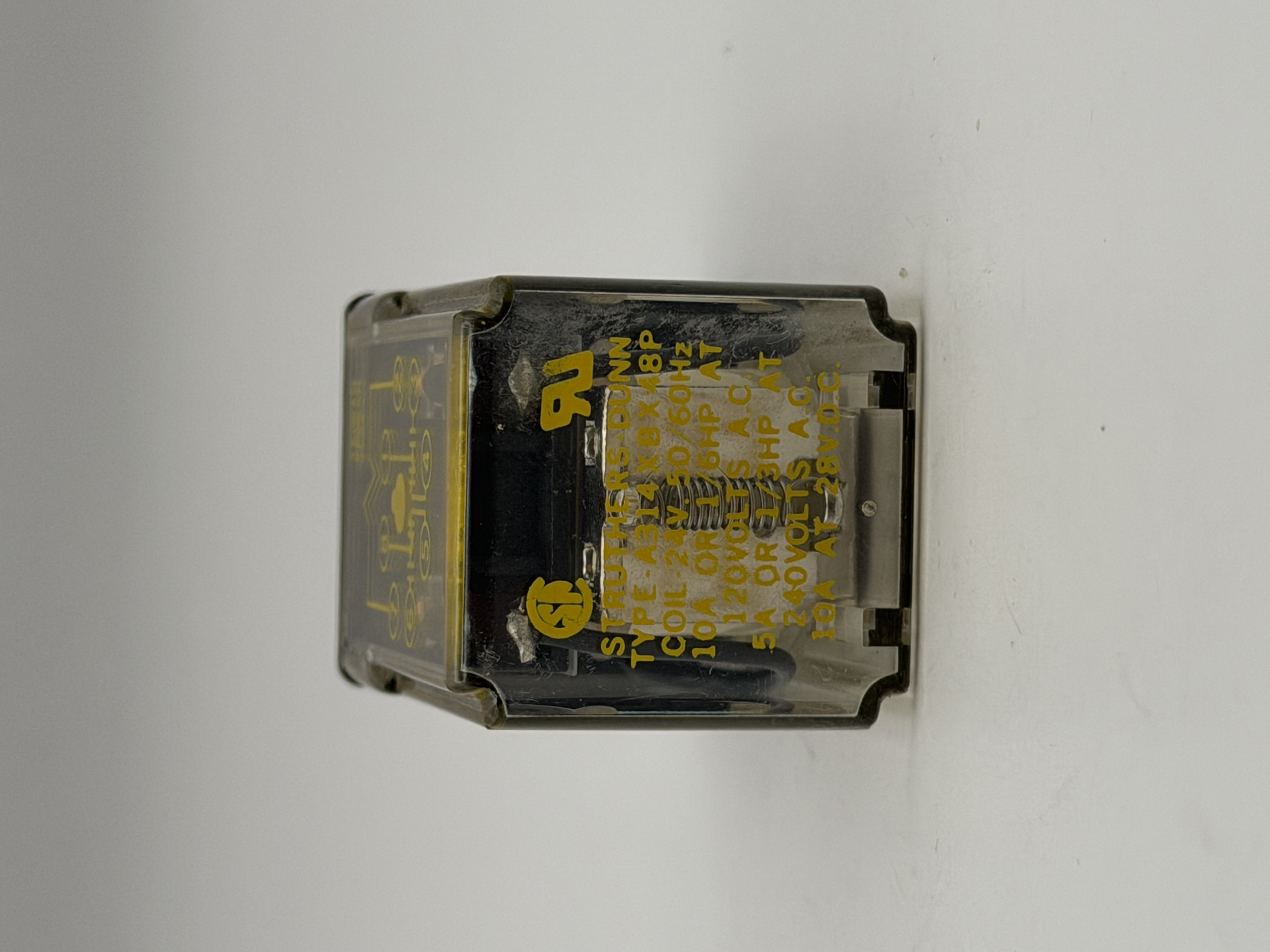 A314XBX48P 24VAC 3PDT General Purpose Plug-In Relay