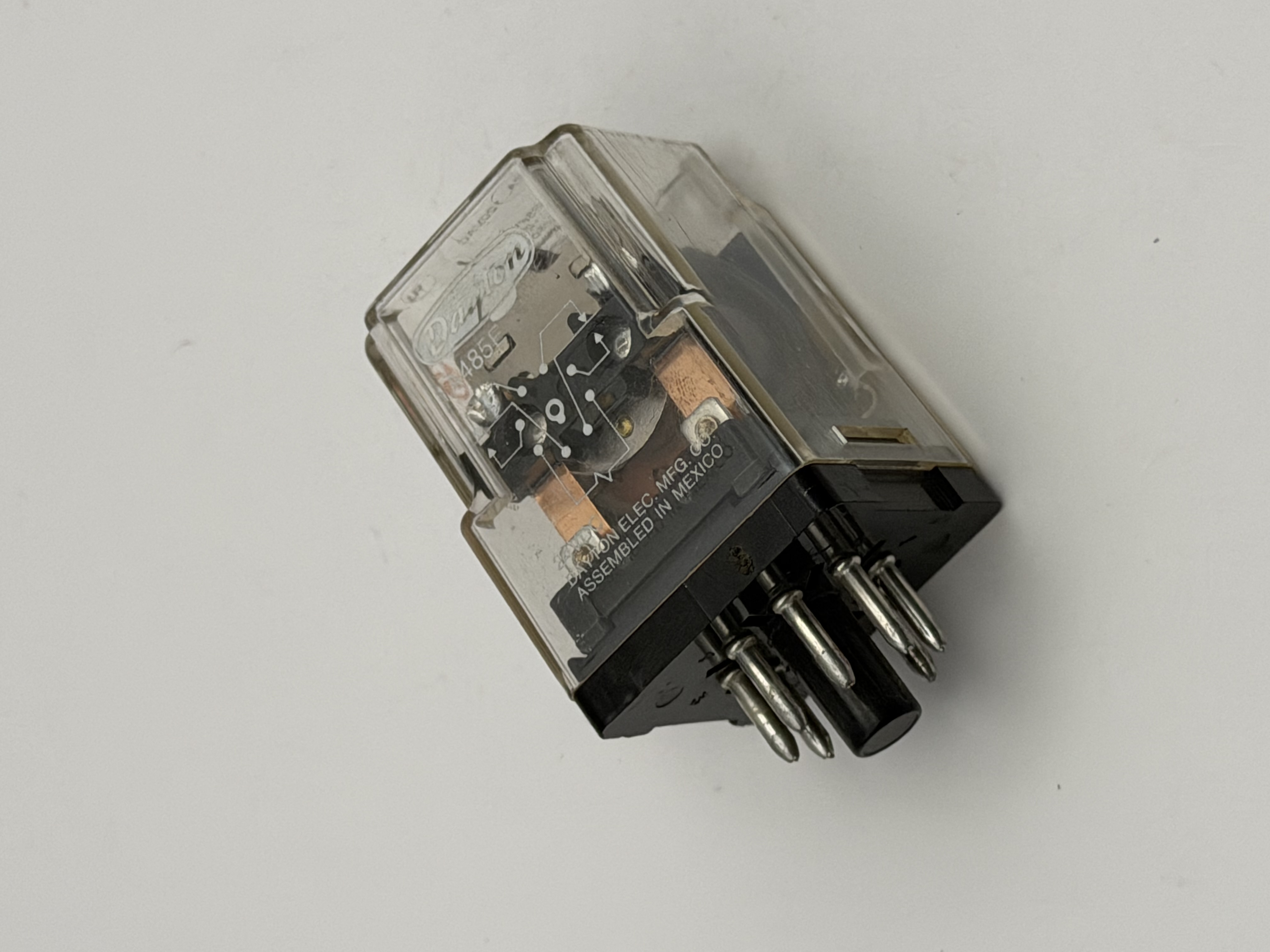 1A485E 120VAC DPDT 8-Pin 12A General Purpose Plug-In Relay