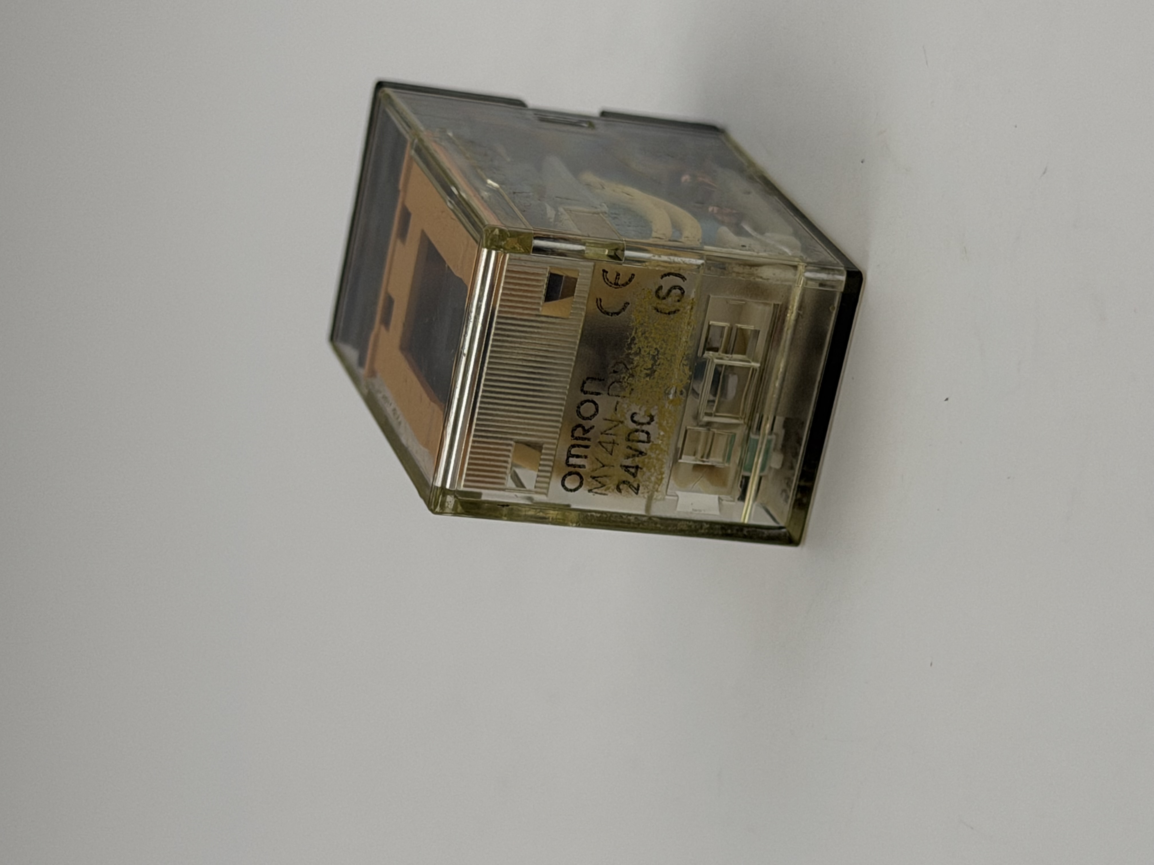 MY4N-D2 10Z0Y1 24VDC 4PDT 14-Pin 5A General Purpose Plug-In Relay