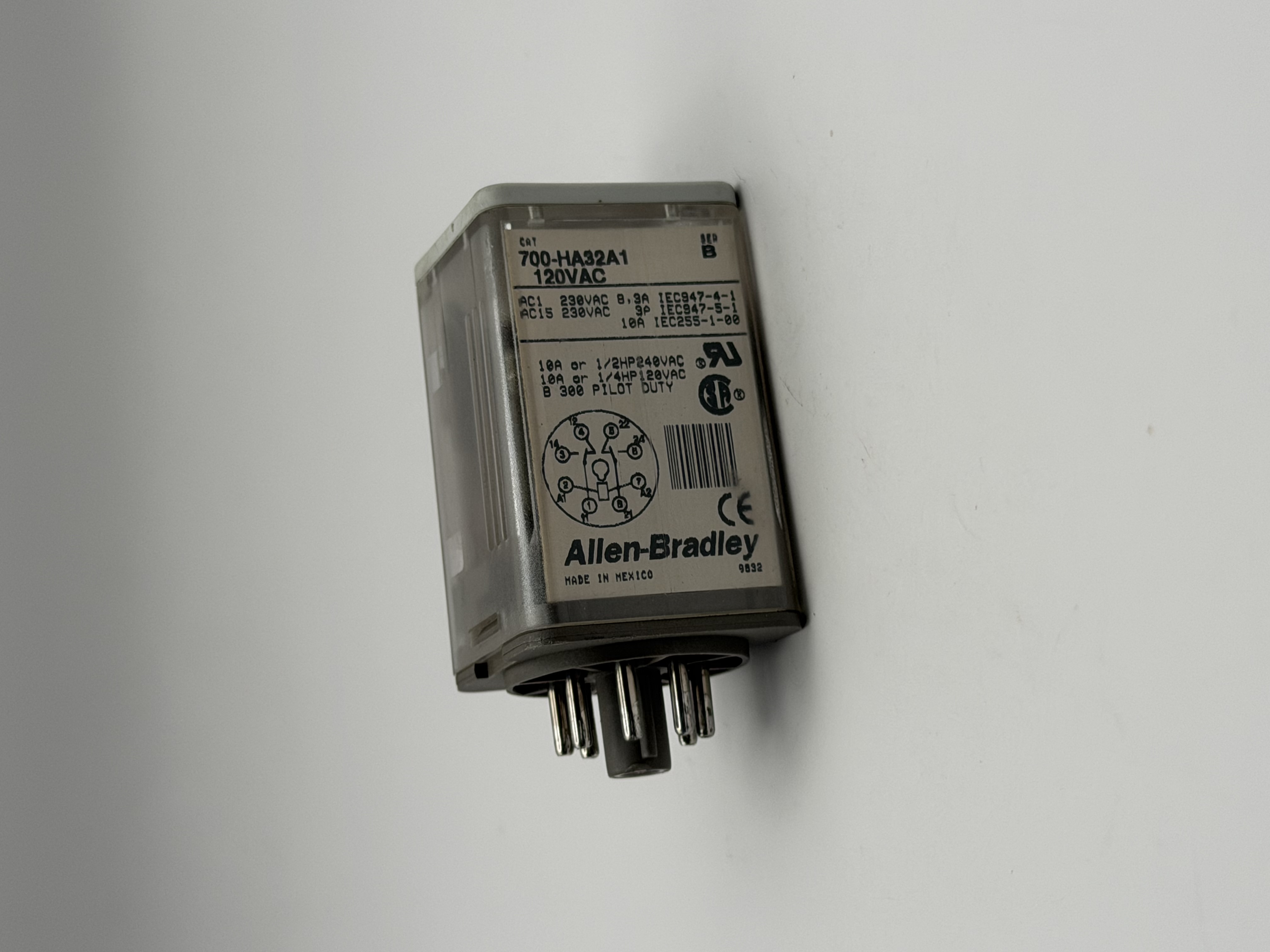 700-HA32A1 120VAC 10A DPDT 8-Pin General Purpose Relay