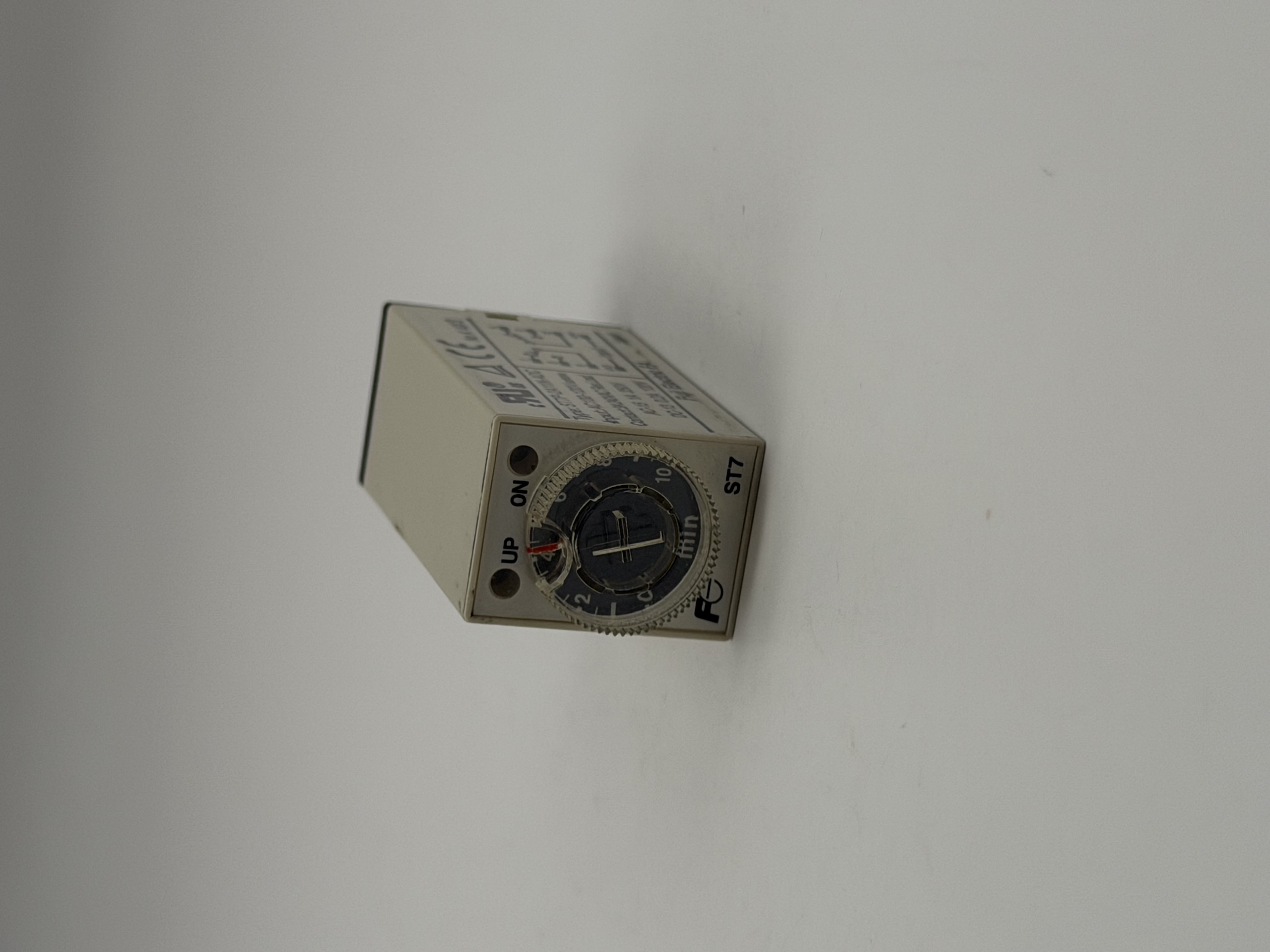ST7P-2A11N-ADC 100-120VAC 0-10 Min DPDT Time Delay Timer Relay
